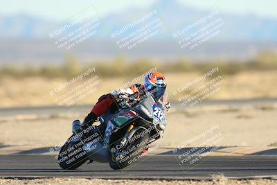 media/Dec-07-2025-CVMA (Sun) [[3e7d2de5dc]]/Race 18-Formula Twins-Formula 40 UL/